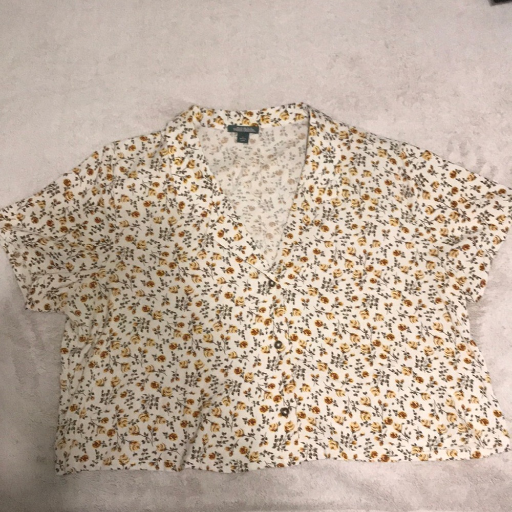 Collared floral crop top